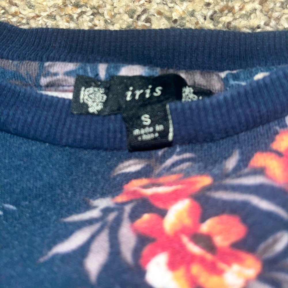 A flower Los Angeles California sweater